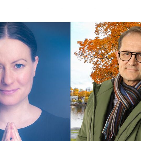 Ympäristökasvatuksen ruusu -tunnuspalkitut 2021. Hanna Yli-Tepsa (kuva: Iiro Kaukiainen) ja Vesa Raasumaa (kuva: Antti Haikola).